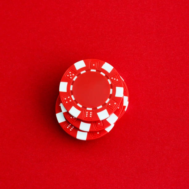 key toto live-dealer table interface on mobile showing blackjack game with real dealer